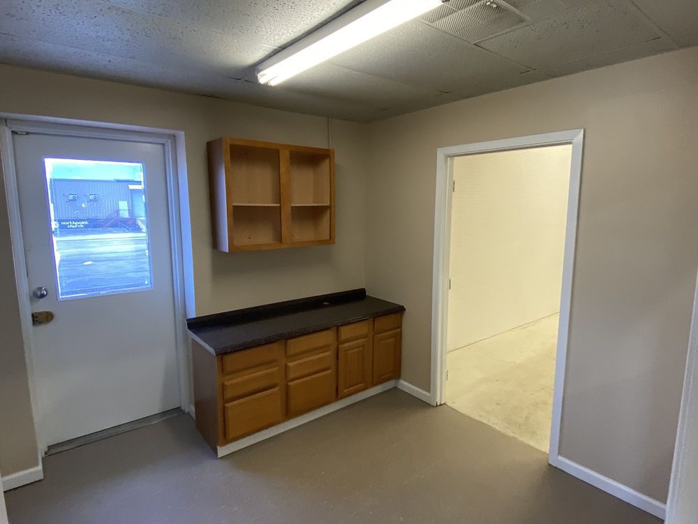 Warehouse with office space For Lease: 1223 Industrial Dr, New Braunfels, TX 78130